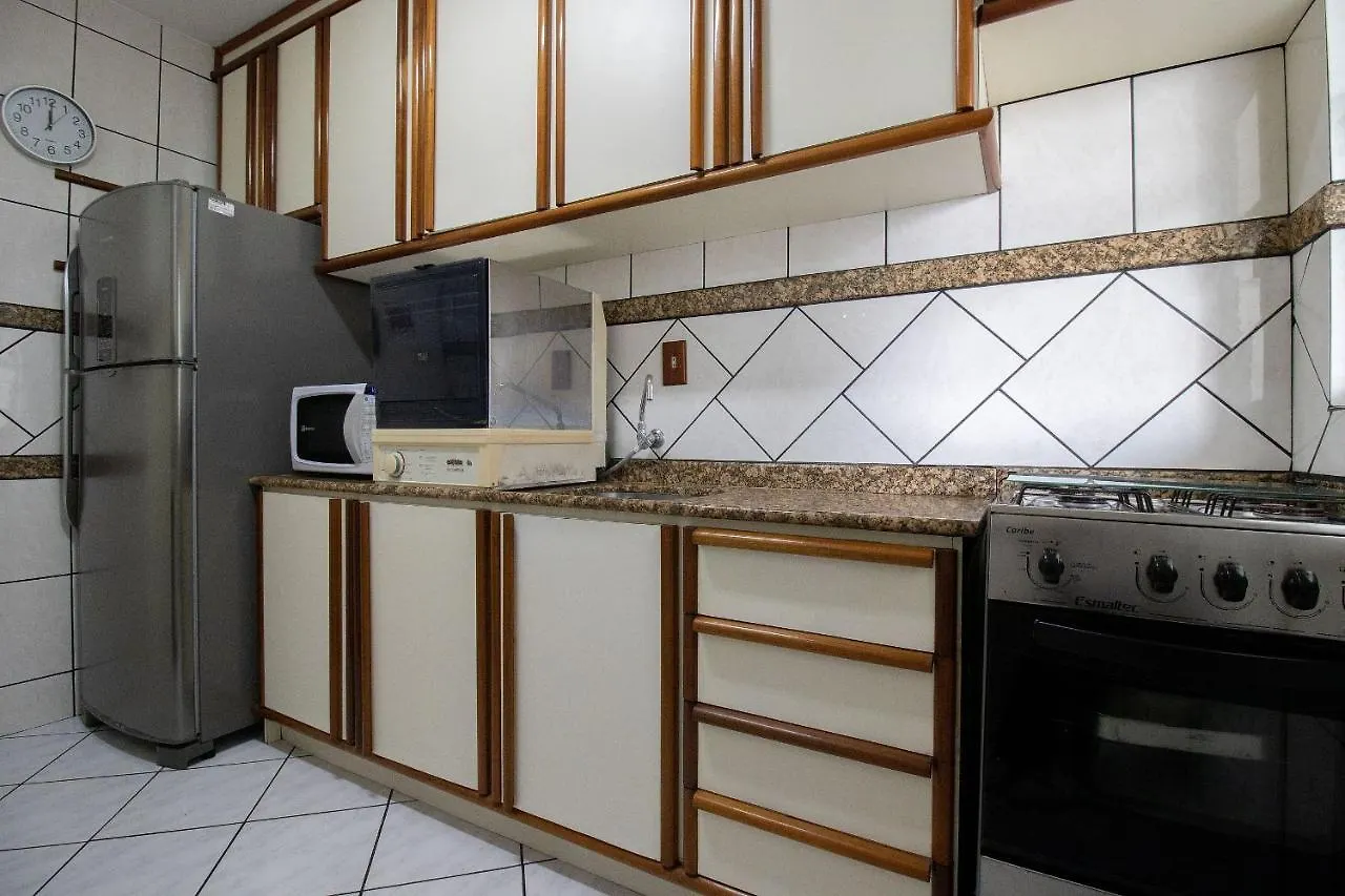 PR143 - PRÓXIMO A AVENIDA BRASIL, GARAGEM CAMIONETE, 4 DORM, CLIMATIZADO, Wi-Fi Apartamento Balneário Camboriú