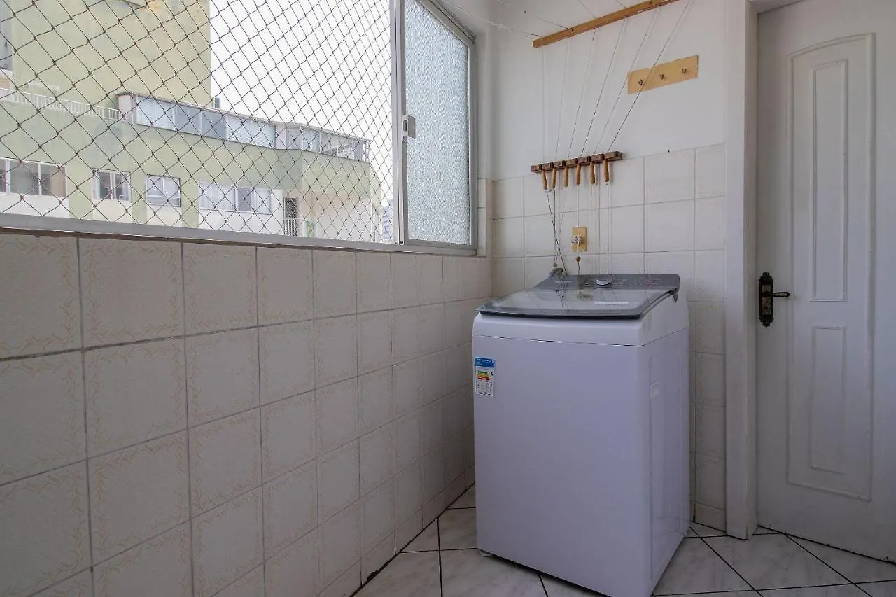 PR143 - PRÓXIMO A AVENIDA BRASIL, GARAGEM CAMIONETE, 4 DORM, CLIMATIZADO, Wi-Fi Apartamento Balneário Camboriú