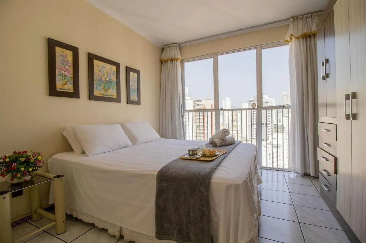 PR143 - PRÓXIMO A AVENIDA BRASIL, GARAGEM CAMIONETE, 4 DORM, CLIMATIZADO, Wi-Fi Apartamento Balneário Camboriú Brasil